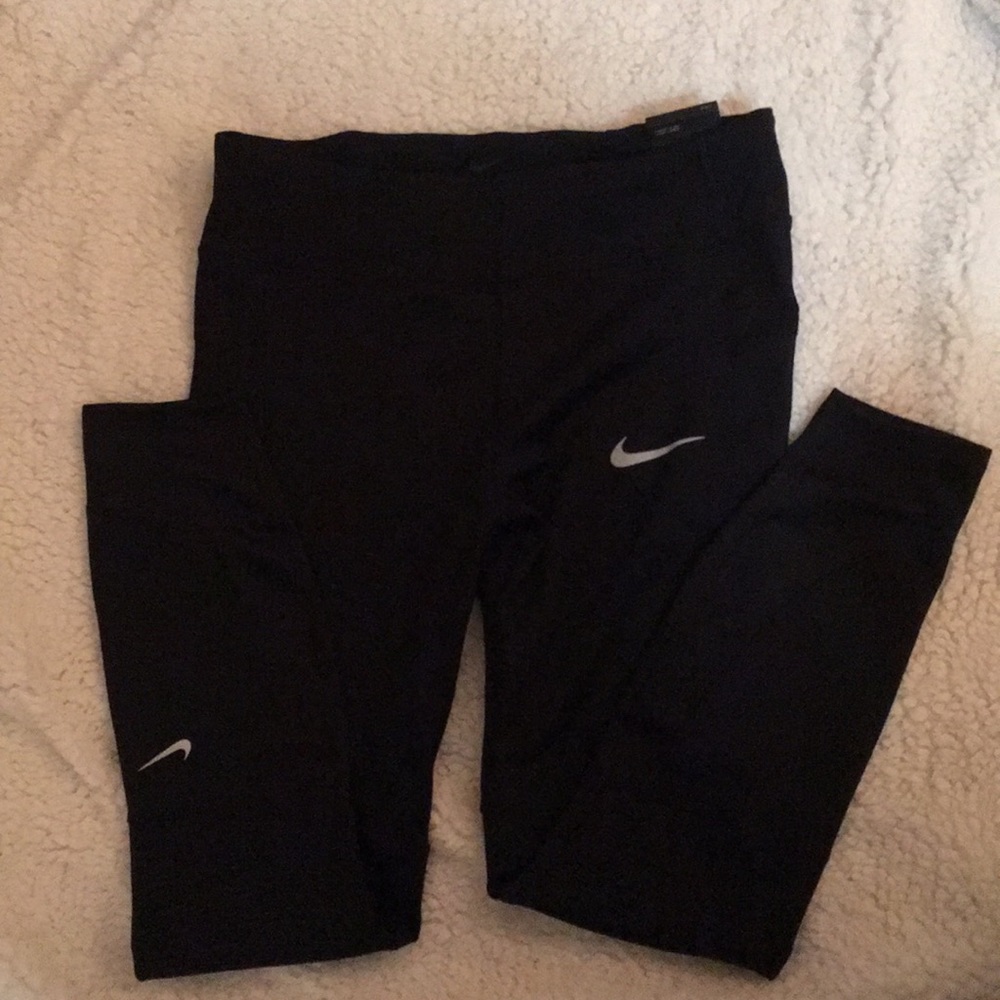 Nike Epic Lux Tight Fit